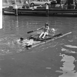 Vlotje varen op de Amstel, Bestanddeelnr 917-9785