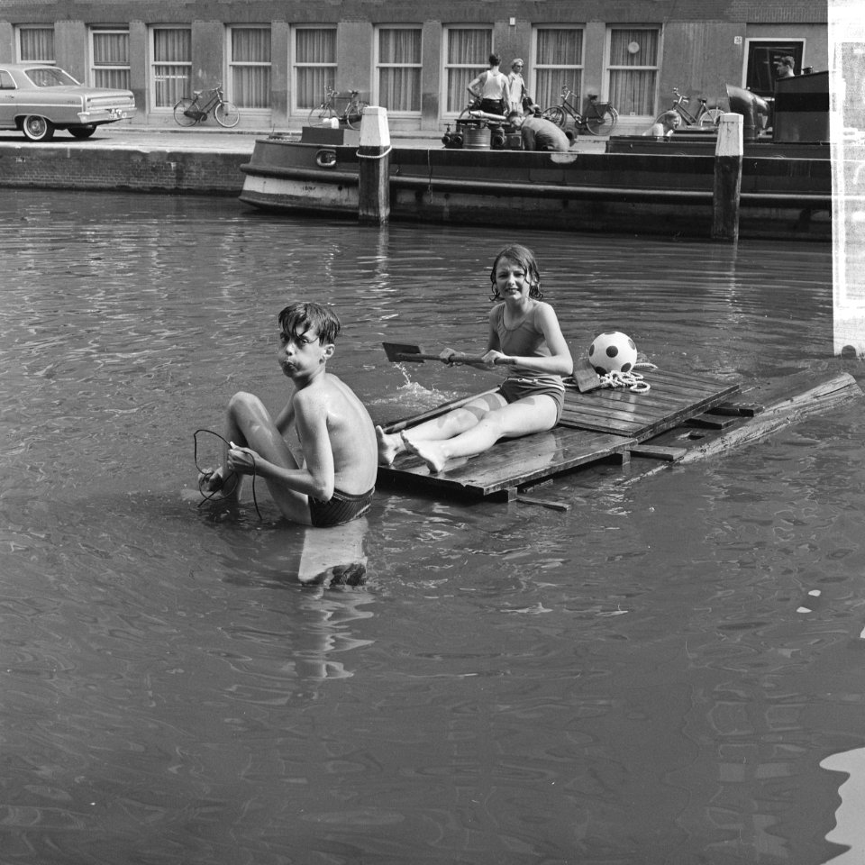Vlotje varen op de Amstel, Bestanddeelnr 917-9787