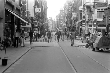 Vluchtheuvels op bruggen Leidsestraat verlengd, Bestanddeelnr 924-8014