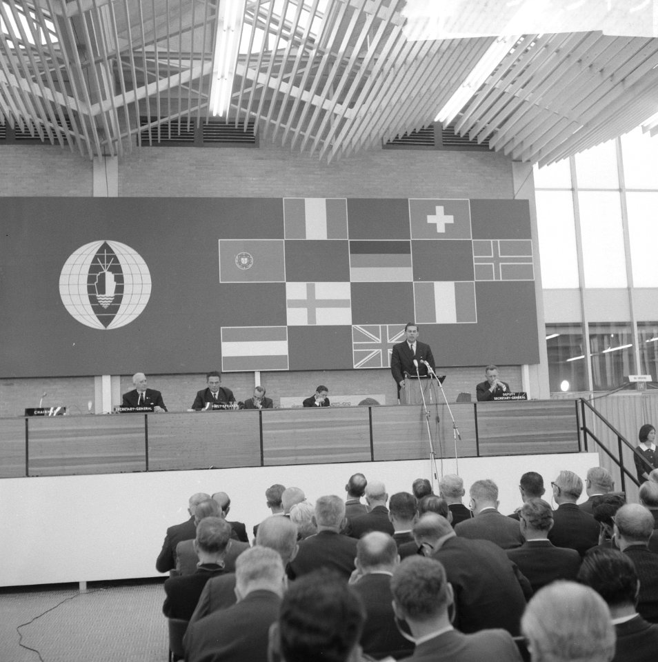 Voedselsymposium geopend in RAI door minister president mr V G M Marijnen , Bestanddeelnr 915-7343