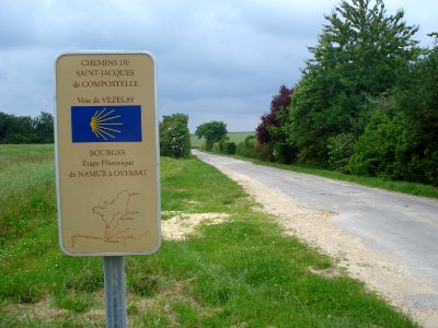 Voie de Vezelay, panneau d'information à la sortie de Bourges