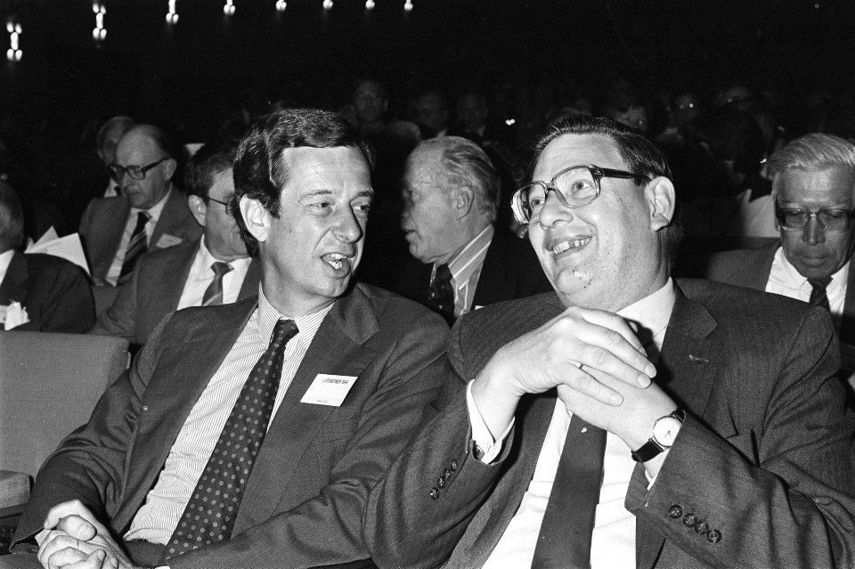VNO-congres minister Van Aardenne (r) en toekomstige VNO-voorzitter mr. C. J. A, Bestanddeelnr 932-9683
