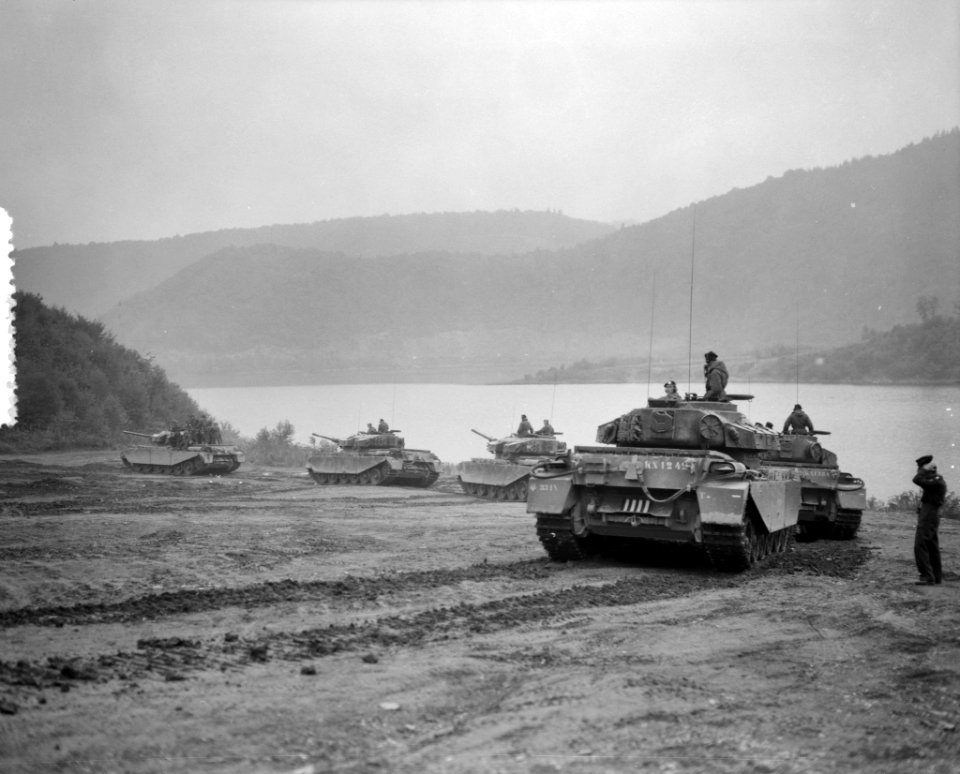 Vogelsang (West-Duitsland). Legeroefeningen 32e regiment. Centuriontanks in acti, Bestanddeelnr 908-0591