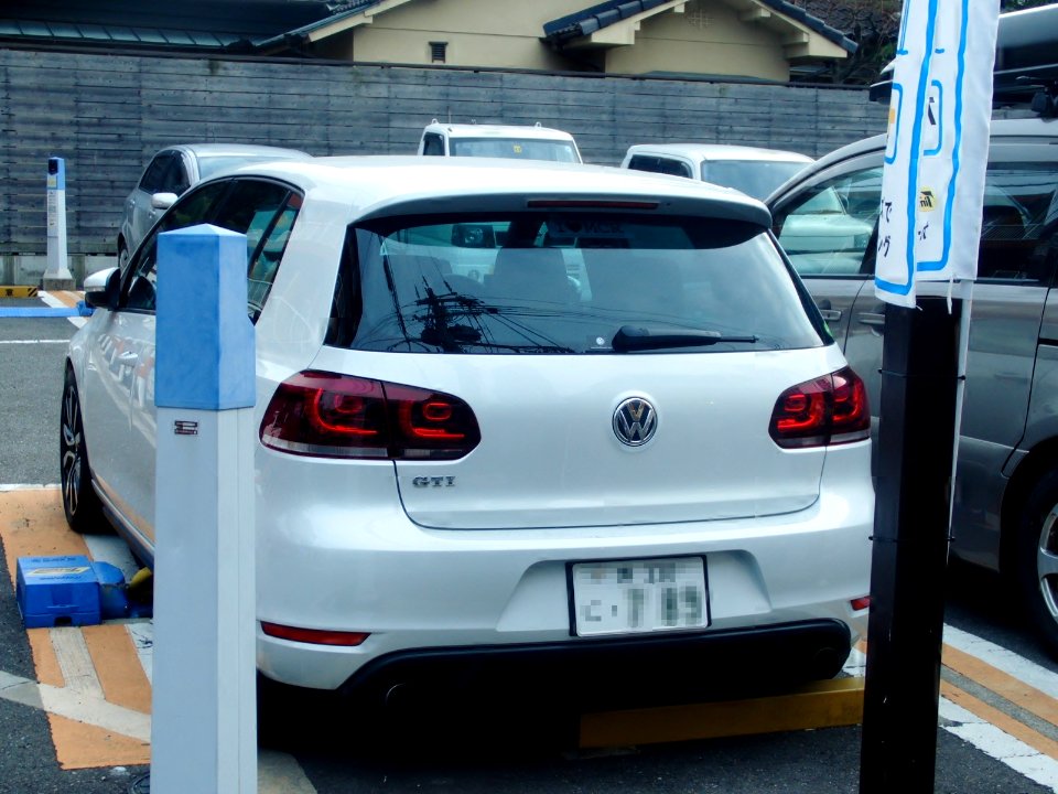 VolksWagen Golf VI GTI 3