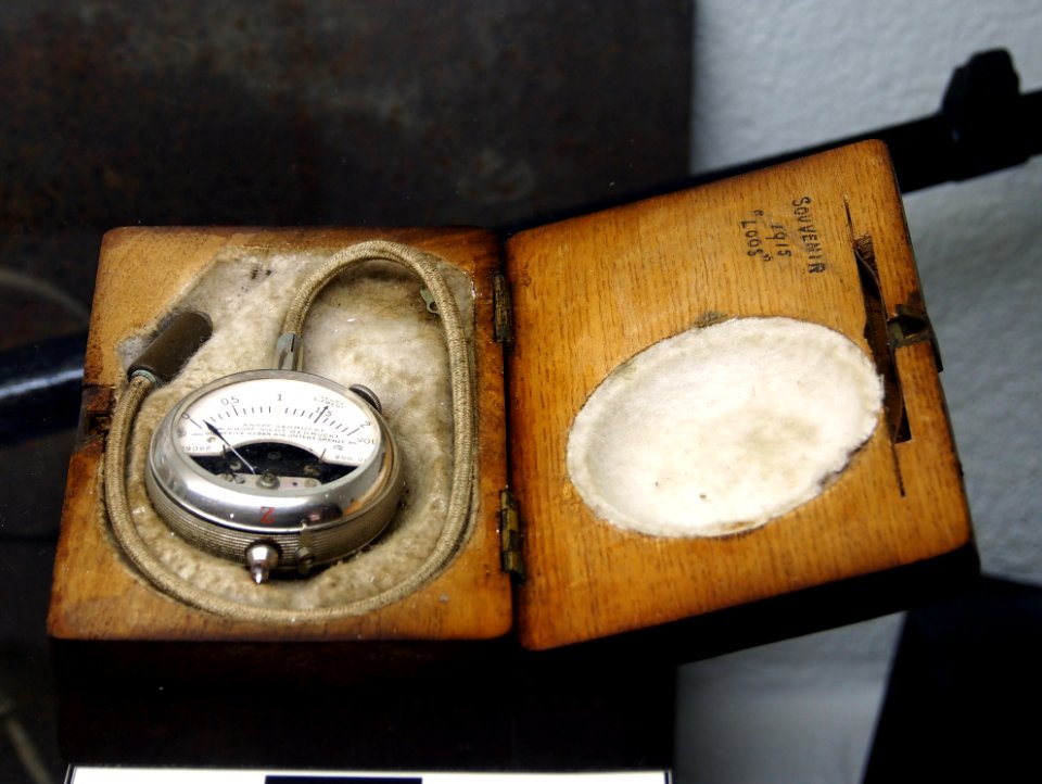Volt meter, Musée Somme 1916, pic-084