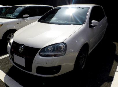 Volkswagen GOLF V GTI front photo