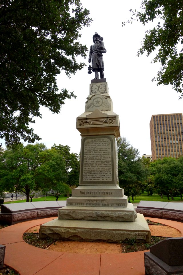 Volunteer Firemen Monument - Texas State Capitol grounds - Austin, Texas - DSC08297