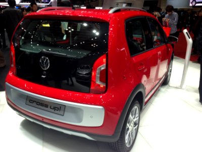 Volkswagen Cross up! rear - Tokyo Motor Show 2013