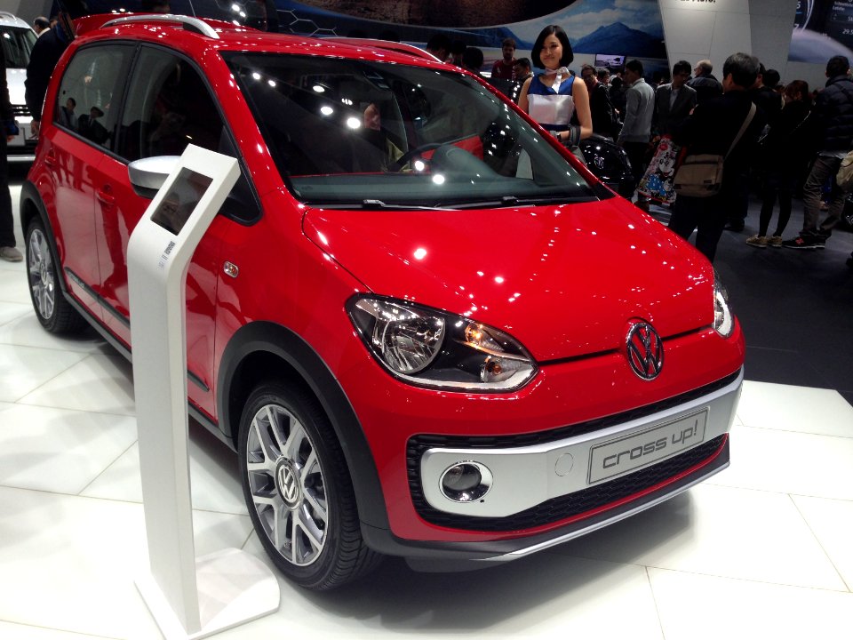 Volkswagen Cross up! front - Tokyo Motor Show 2013