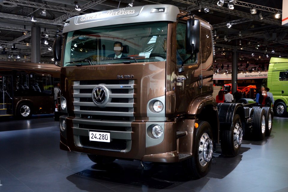 Volkswagen Constellation 24.280. Free image Spielvogel 1