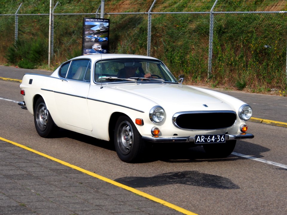 VOLVO 1800E, licence AR-64-36 