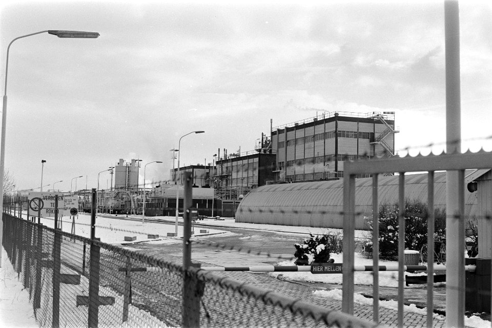 Volgermeerpolder bij Broek in Waterland leeggemalen, de huidige Duphar-fabriek a, Bestanddeelnr 931-1940
