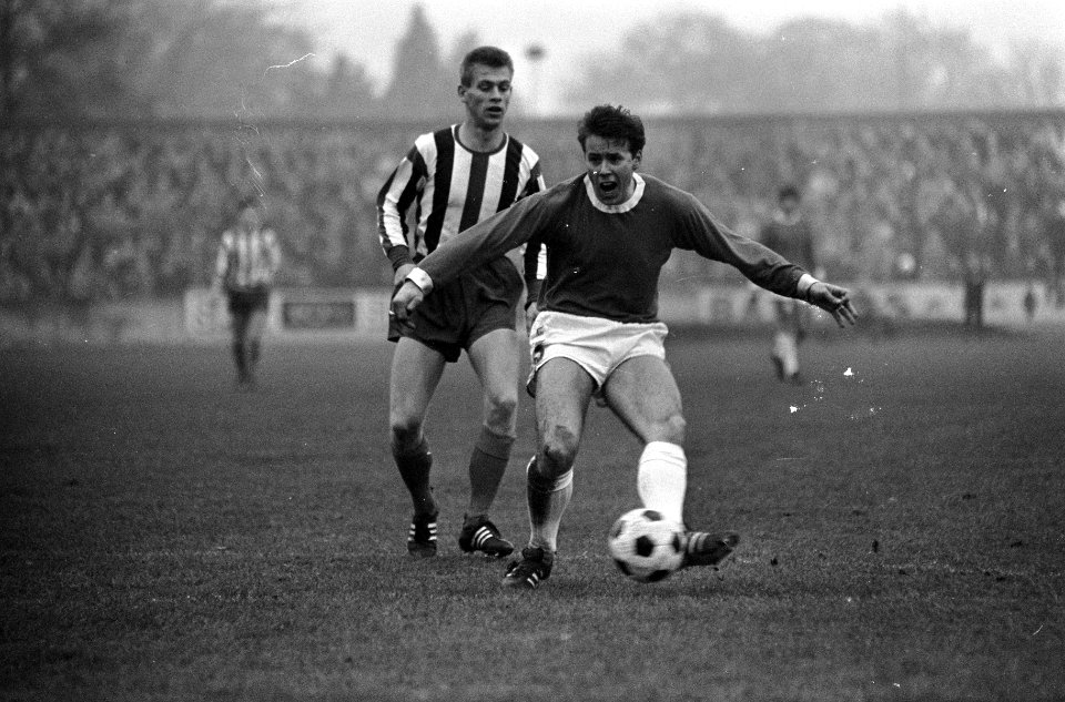 Volewijckers-Vitesse 0-1. Bart van Ingen (Vitesse) in actie, Bestanddeelnr 920-8833