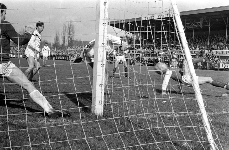 Volendam tegen Twenthe 2-1, Bestanddeelnr 922-3481