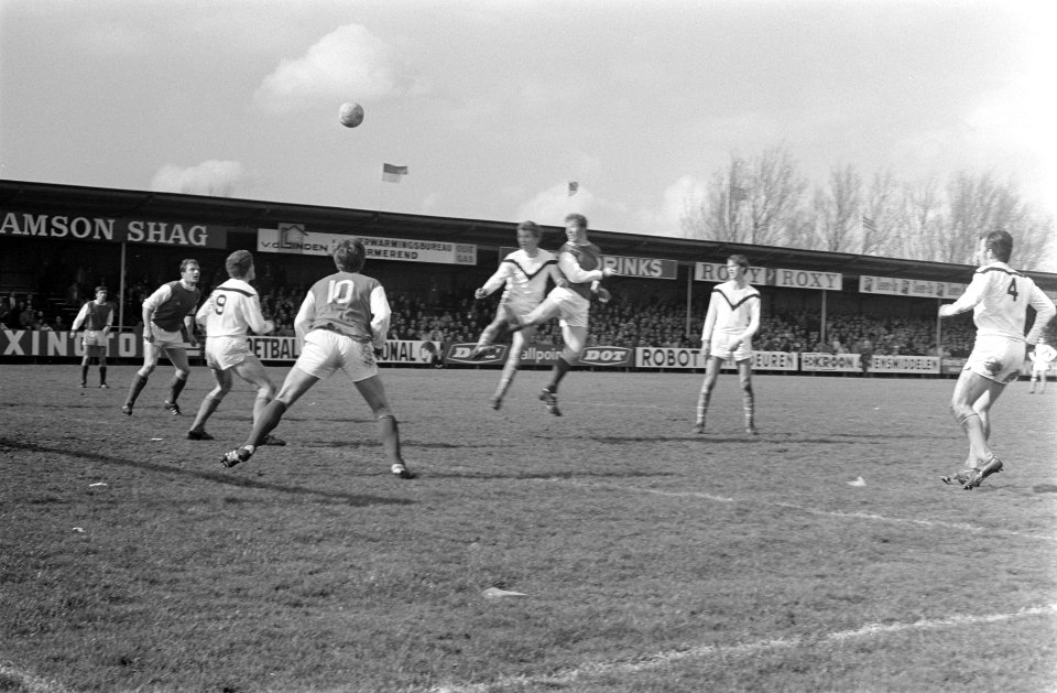 Volendam tegen Twenthe 2-1, Bestanddeelnr 922-3483