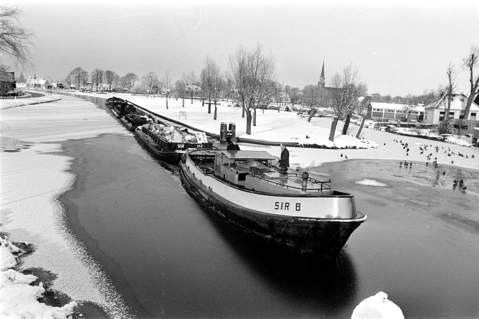 Volgermeerpolder bij Broek in Waterland leeggemalen, schuiten van stadsreiniging, Bestanddeelnr 931-1939