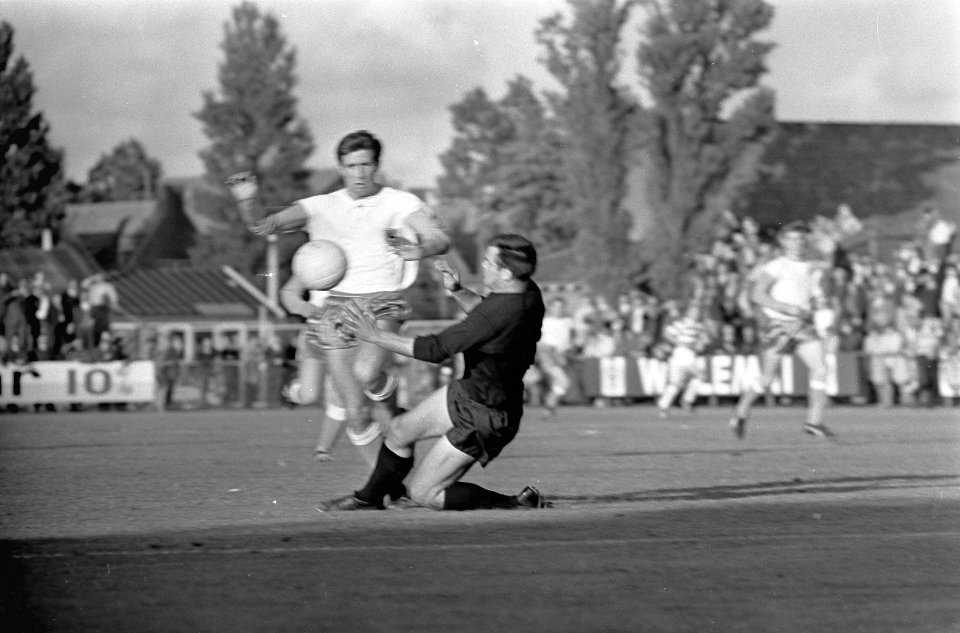 Volendam tegen Meidericher SV . Spelmoment, Bestanddeelnr 920-5750