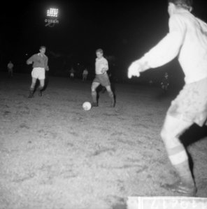 Voetbalwedstrijd ADO tegen Boekarest in Den Haag, Bestanddeelnr 911-9417 photo
