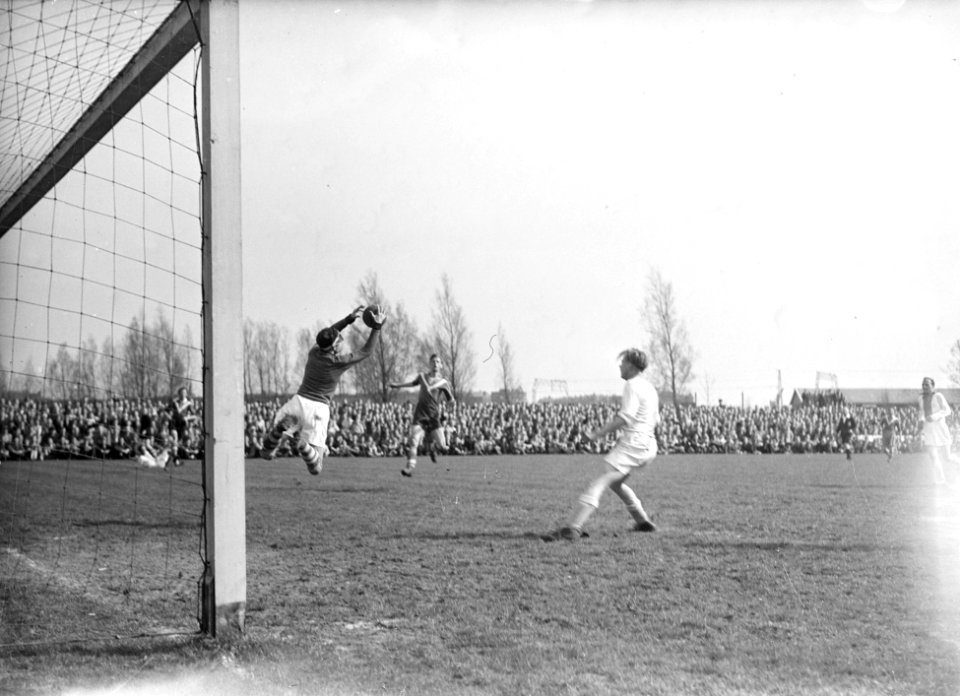 Voetbalwedstrijd, Bestanddeelnr 902-1262