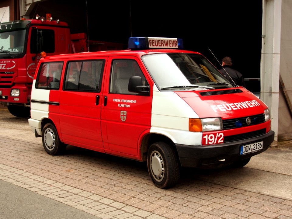 Volkswagen Van, Unit 19-2 of the Freiwillige Feuerwehr Elmstein pic2