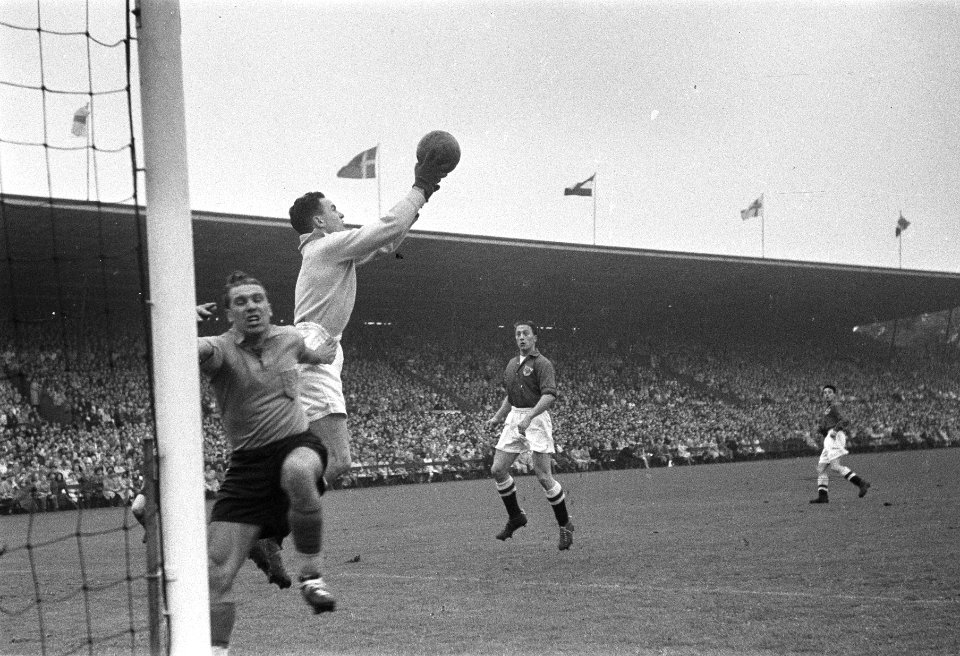 Voetbalwedstrijd Denemarken tegen Nederland 3-2. Spelmoment, Bestanddeelnr 905-3253