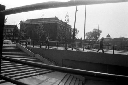 Voetgangersonderdoorgangen bij Waterlooplein en Mr Visserplein , Amsterdam, Bestanddeelnr 924-9595