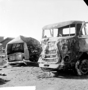 Volkswagenbusje in botsing met vrachtwagen bij Alphen aan den Rijn , negen mense, Bestanddeelnr 916-9299