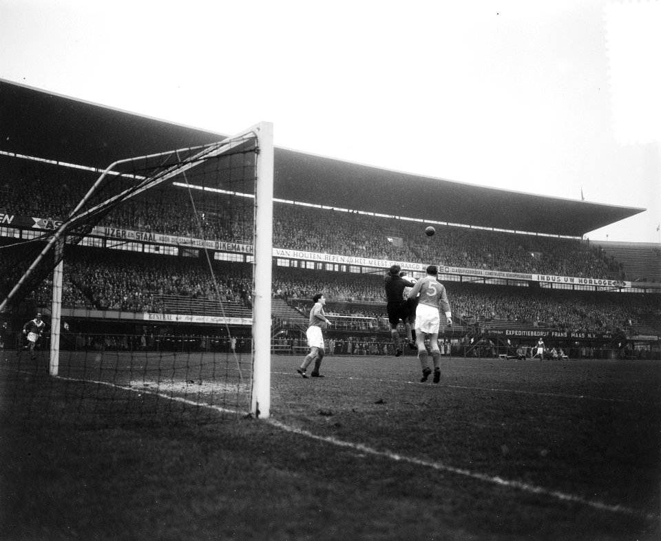 Voetbal spelmoment Nederland tegen Rot Weisz 4-1, Bestanddeelnr 907-5031