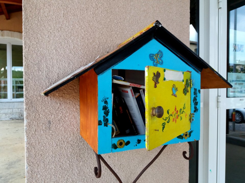Vogüé - Boîte à livres de la bibliothèque