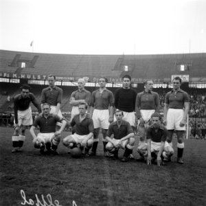Voetbalwedstrijd tussen A en B elftal Rotterdam A elftal, Bestanddeelnr 902-6760
