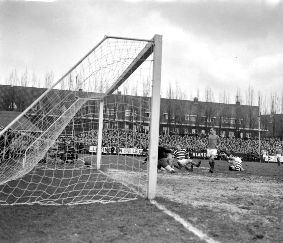 Voetbal Volewijckers tegen Blauw-Wit, Bestanddeelnr 913-5628