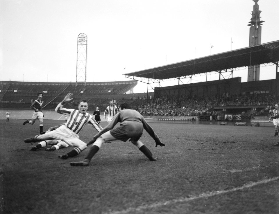 Voetbal Volenwijckers tegen DOS, spelmoment, Bestanddeelnr 906-8337