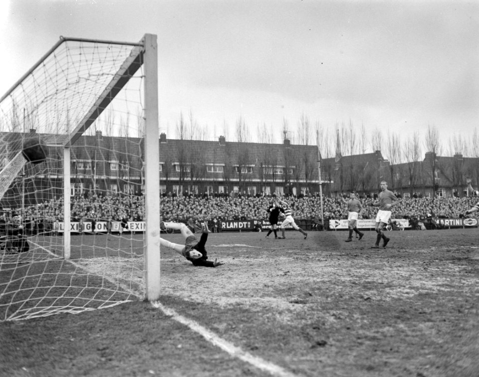 Voetbal Volewijckers tegen Blauw-Wit, Bestanddeelnr 913-5632