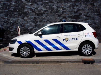 Volkswagen politie op vliegveld Rotterdam, foto2