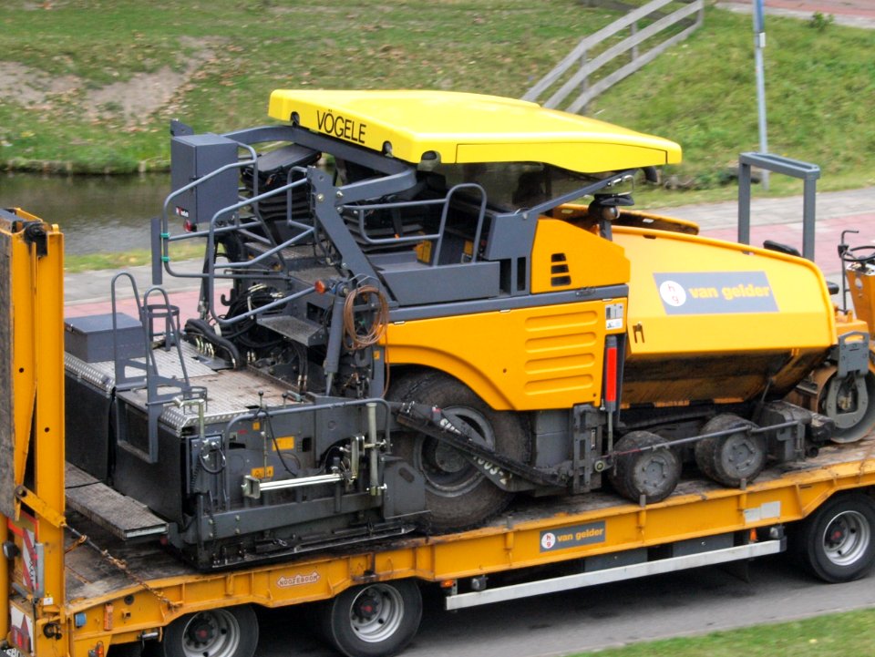VOGELE Road Paver SUPER 1603-2 owned by van Gelder pic2