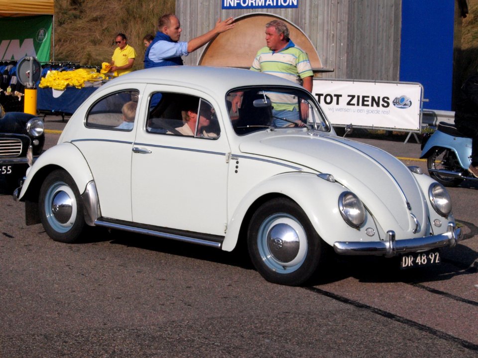 Volkswagen 113 dutch licence registration DR-48-92 pic2