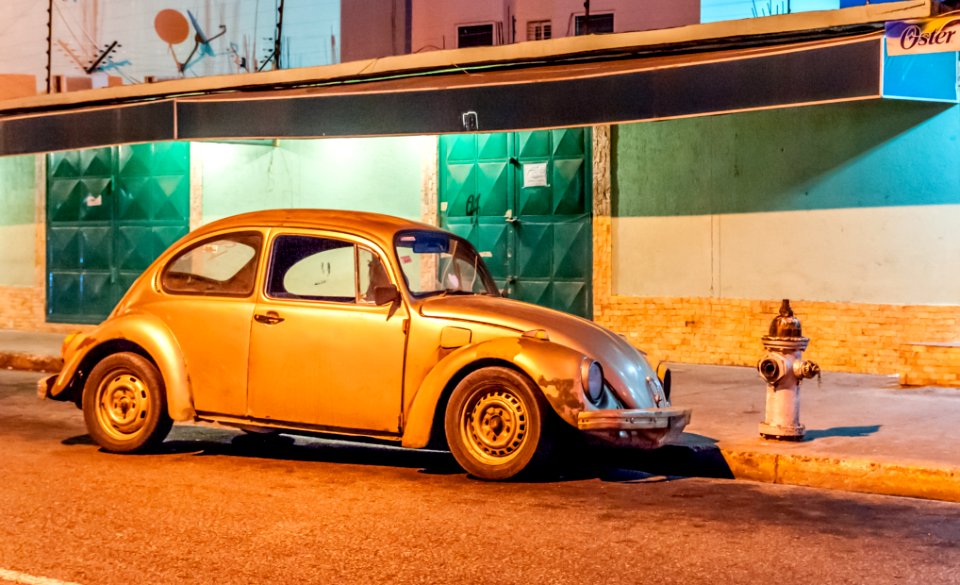 Volkswagen Beetle night