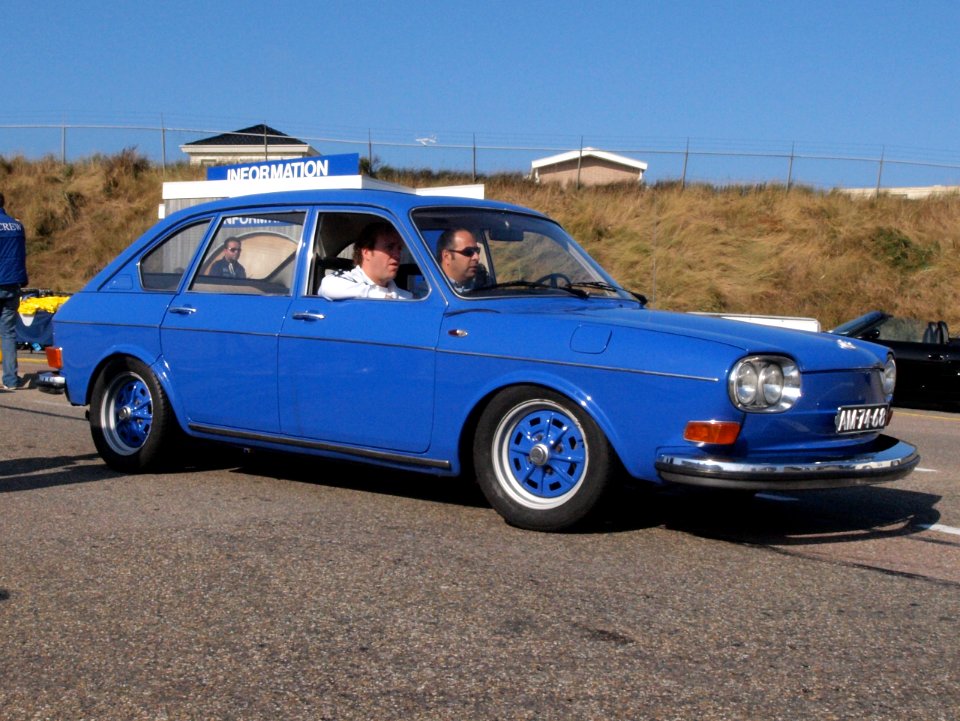 Volkswagen 411L dutch licence registration AM-74-68 pic2