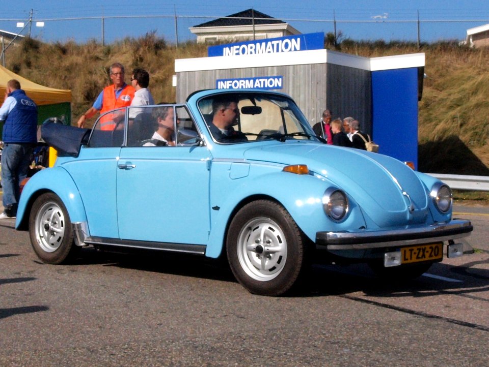 Volkswagen VW Cabriolet dutch licence registration LT-ZX-20 pic2
