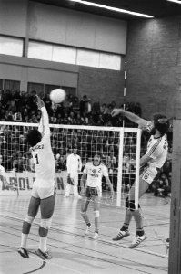Volleybal Europacup landskampioen StarliftBlokker tegen Real Madrid spelmomen, Bestanddeelnr 929-5132