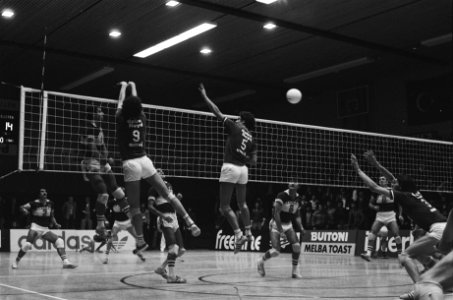 Volleybal DeltalloydAMVJ tegen Eczacibasi Istanbul (halve finale Europacup) s, Bestanddeelnr 929-5128