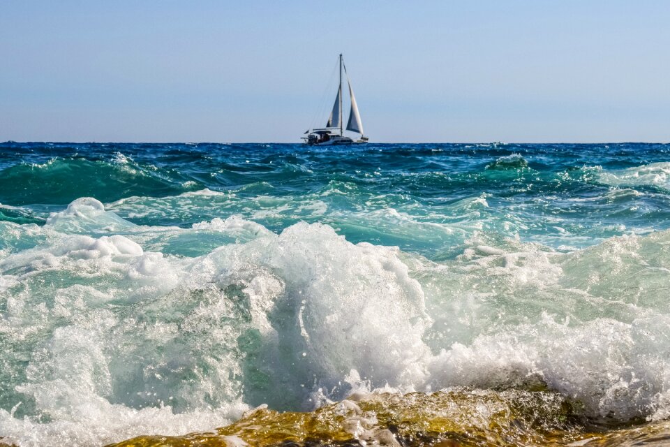 Foam motion boat