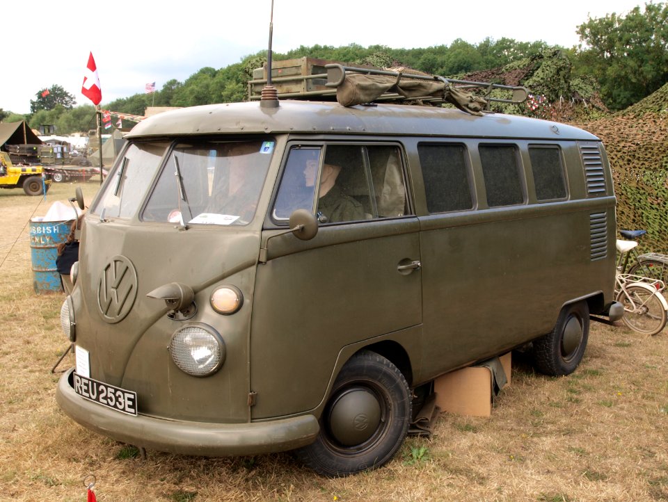 Volkswagen Type 2 (1966) (owner David Hyde)