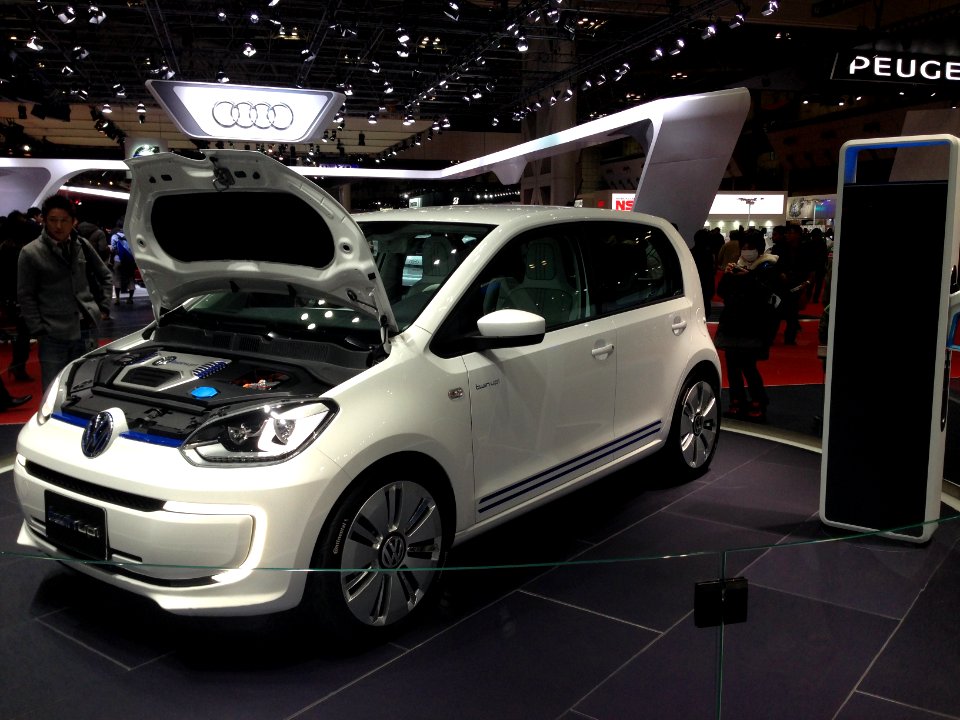 Volkswagen twin up! front - Tokyo Motor Show 2013