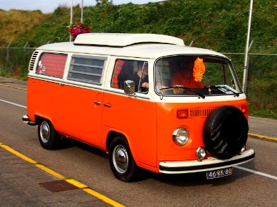 Volkswagen 24 bus, licence 46-RK-80