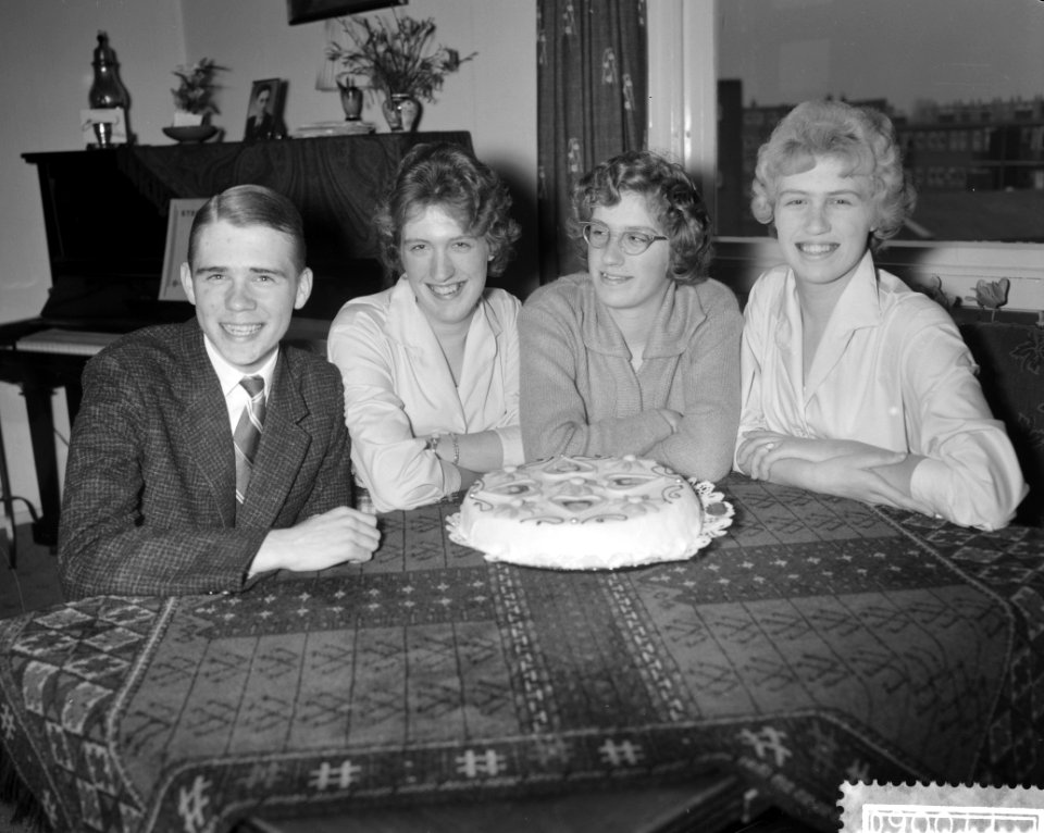 Vlnr Han, Dorothea, Rini en Elly, Bestanddeelnr 911-0060