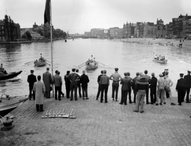 Vlettenwedstrijd voor de jeugd bij het Oosterdok, Bestanddeelnr 908-6101
