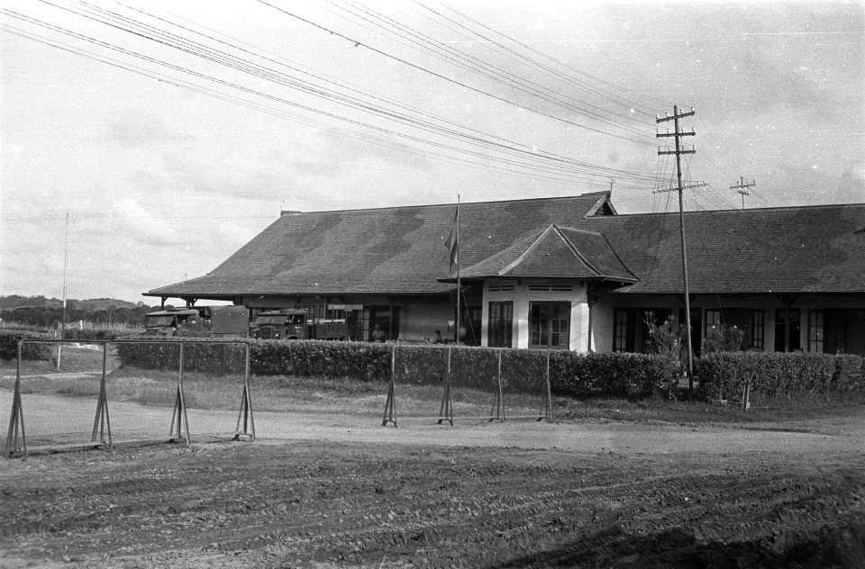 Vliegveld Kalibanteng te Semarang. Hoofdgebouw, Bestanddeelnr 1523