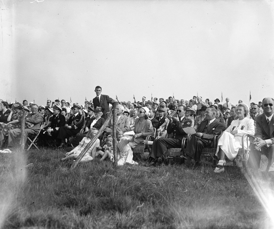 Vliegfeest Soesterberg. Prinselijke familie, Bestanddeelnr 902-7950