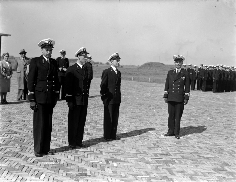 Vliegveld Valkenburg. Beediging officieren, Bestanddeelnr 902-7691